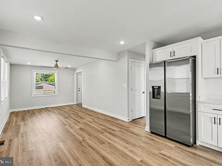 9135 Cuckold Point Rd — Photo 17