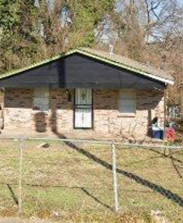 1st image of 2190 Howell Ave