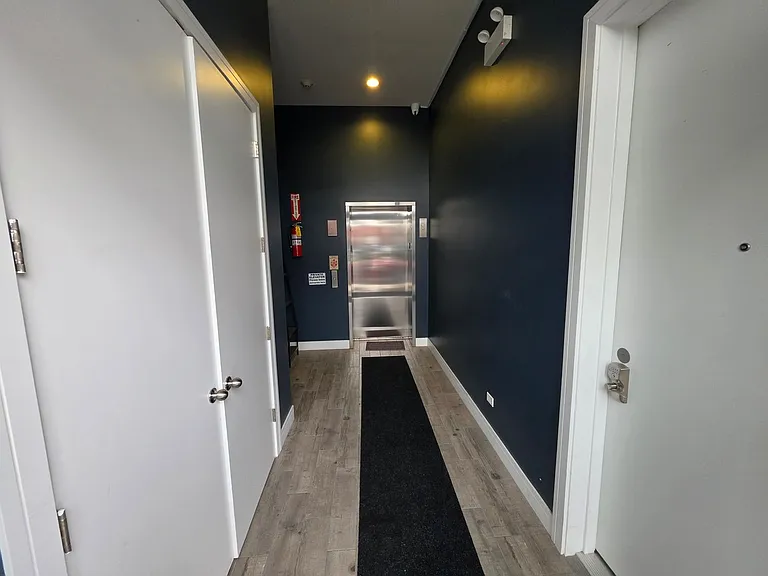 1203 W Augusta Blvd — Photo 3