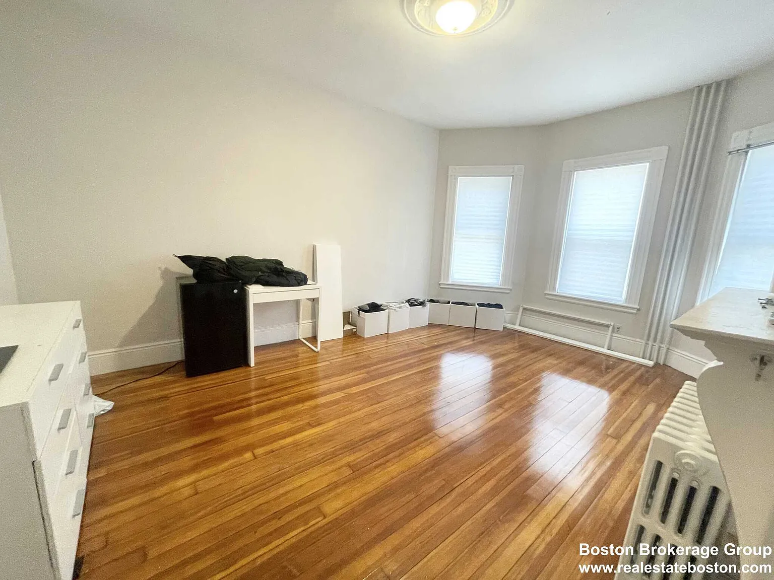 3 bed, $4,400 — Photo 3