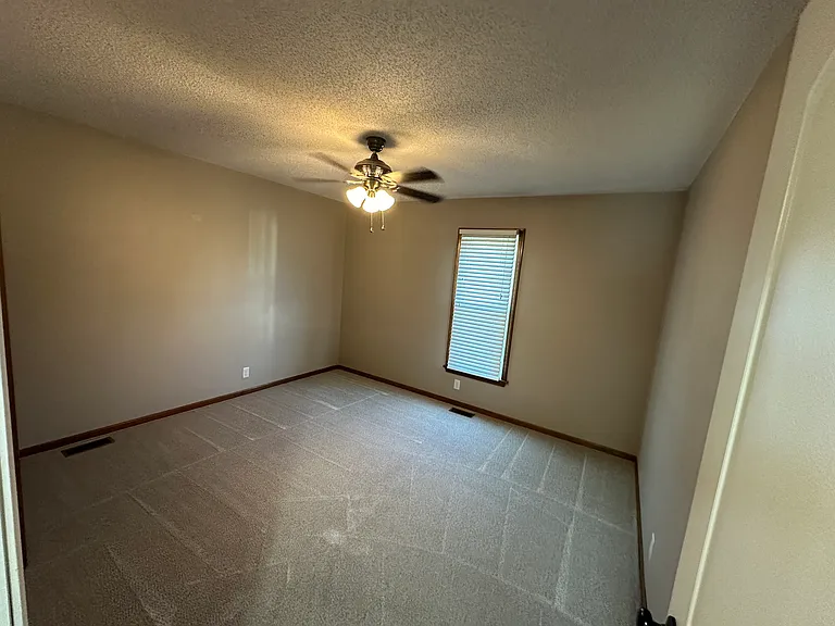 15120 S Kaw Dr — Photo 11