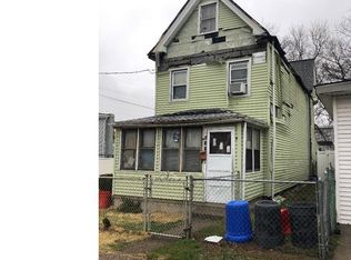 936 N 24th St, Camden, NJ 08105