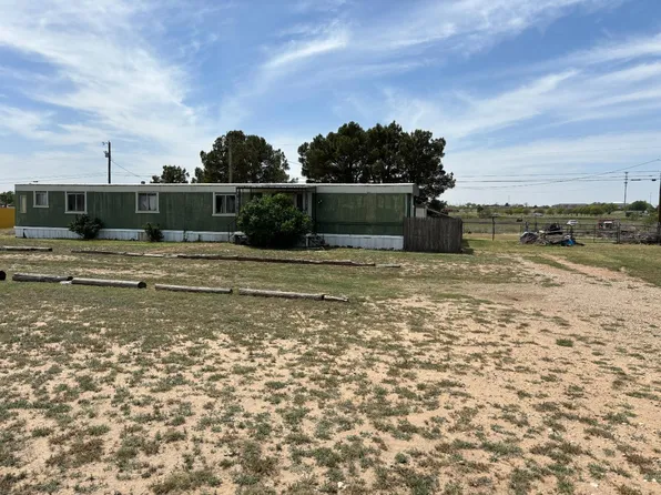 9206 Dawson Ave, Wolfforth, TX 79382
