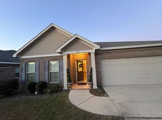 409 Londonberry Dr, Dothan, AL 36303