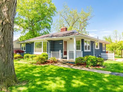 9880 Grosse Ile Pkwy, Grosse Ile, MI, 48138