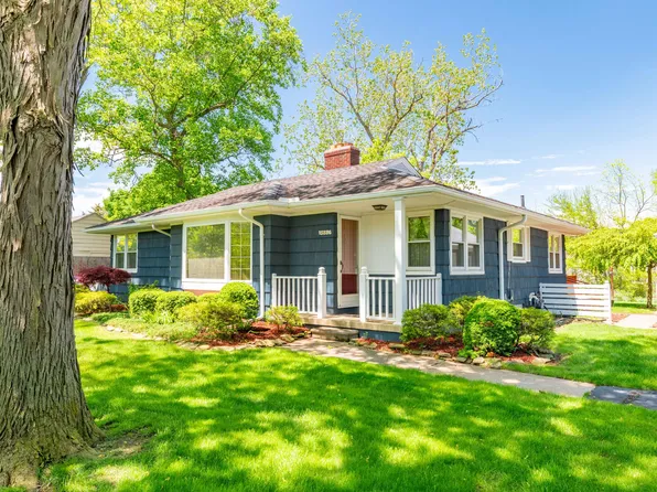 9880 Grosse Ile Pkwy, Grosse Ile, MI 48138