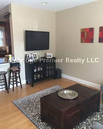 1st image of 325 Elm St #1
