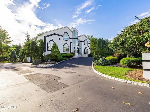 4 Igoe Road, Morganville, NJ 07751