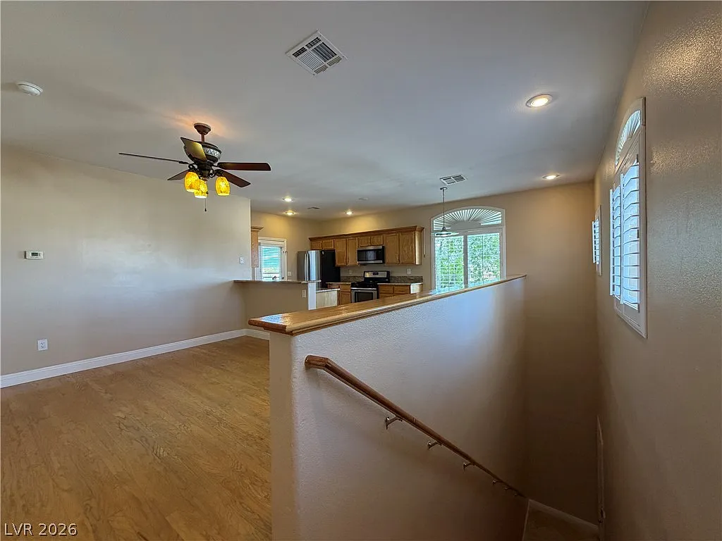 2 bed, 2.0 bath, 1263 sqft, $1,800 — Photo 3