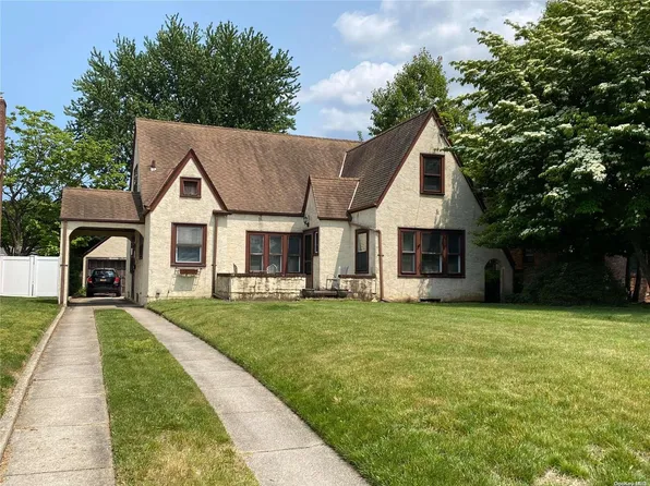 412 Mineola Boulevard, Williston Park, NY 11596