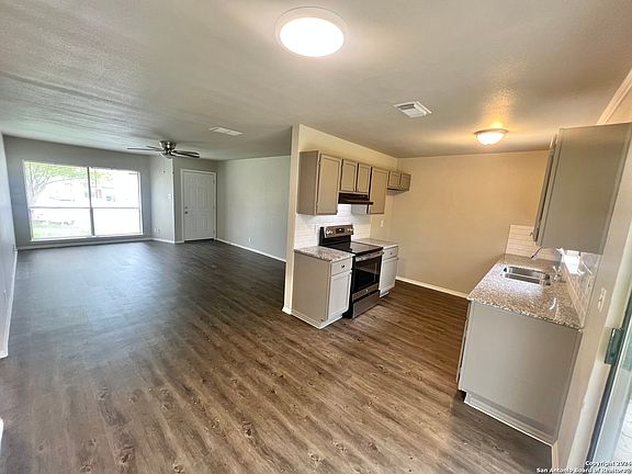 5th image of 807 Big Sky Dr