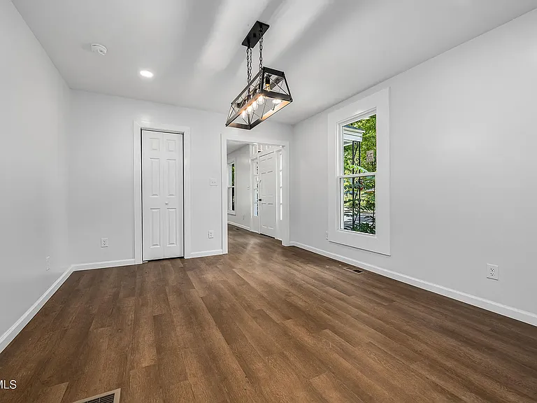 1007 Spring St — Photo 17