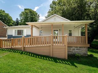 562 Fairchance Rd, Morgantown, WV 26508