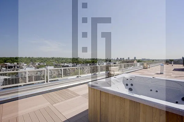 Rented by Loom Group | media 26