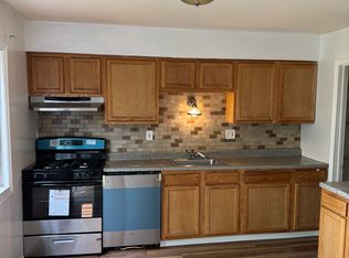 19 Red Barn Ln, Middletown, NY 10940