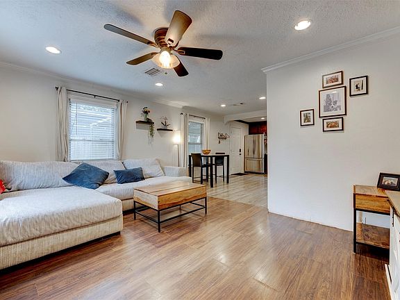 2nd image of 708 Gresham St