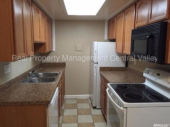 4th image of 325 Standiford Ave APT 28