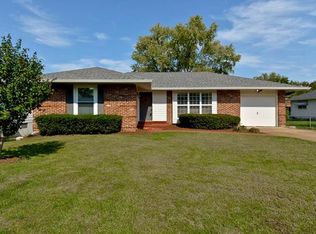 375 Sorrento Dr, Ballwin, MO 63021