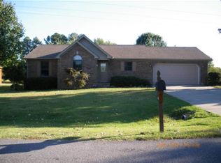 111 Wilton Cir, Paducah, KY 42003