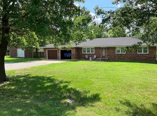 15640 S Mur Len Rd, Olathe, KS 66062
