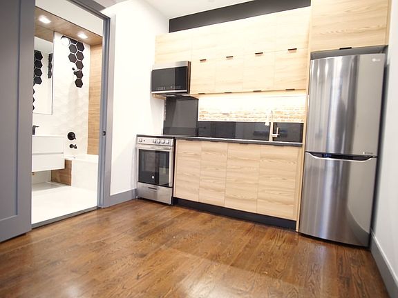 2nd image of 168 Stuyvesant Ave #1CC