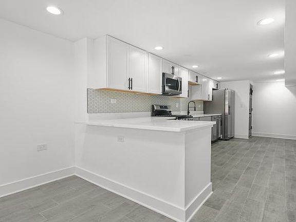 3rd image of 322 S Kostner Ave #G