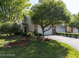 3132 Raphael Ct, Saint Charles, IL 60175