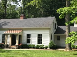 8292 Summit Dr, Chagrin Falls, OH 44023