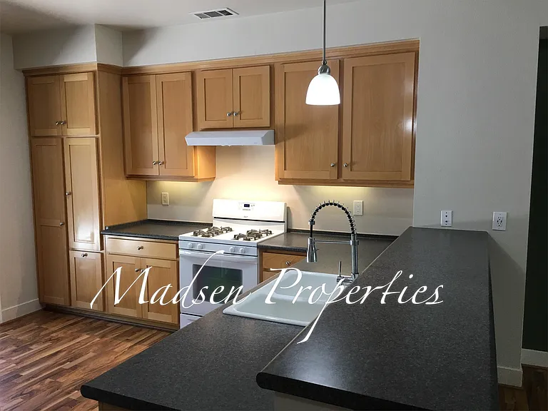 2188 Nord Ave — Photo 10