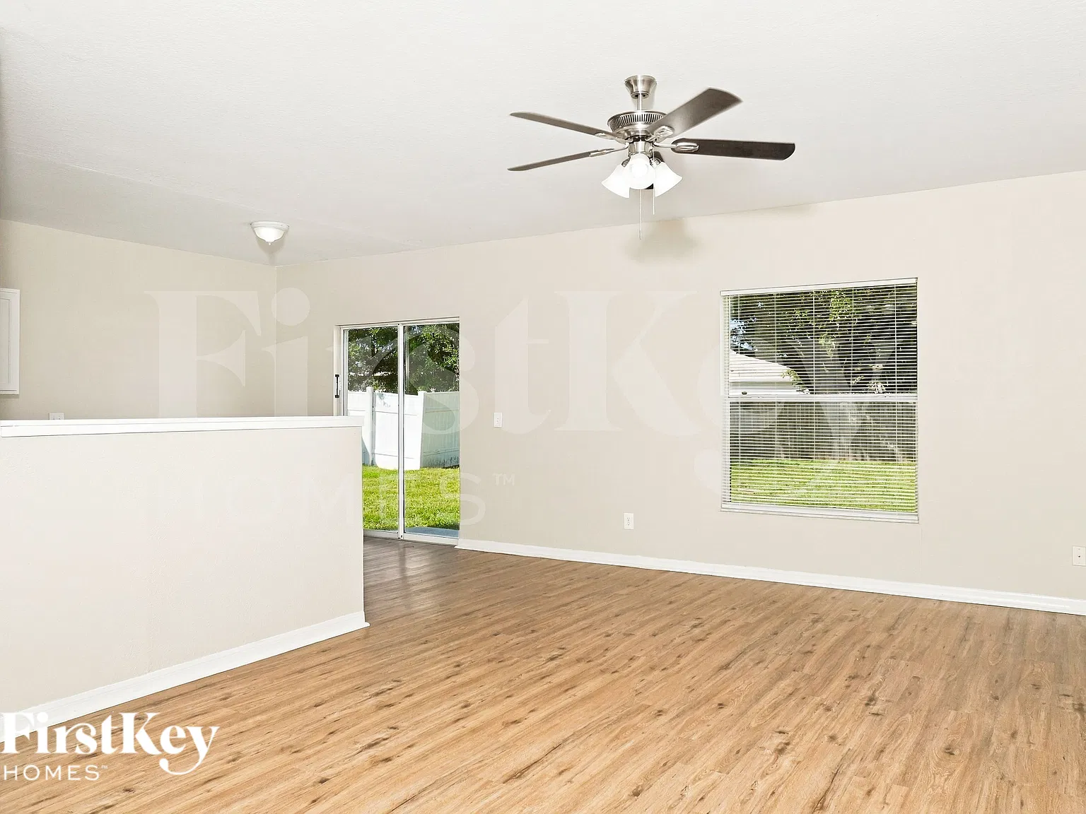 4 bed, 2.0 bath, 1400 sqft, $1,605 — Photo 4