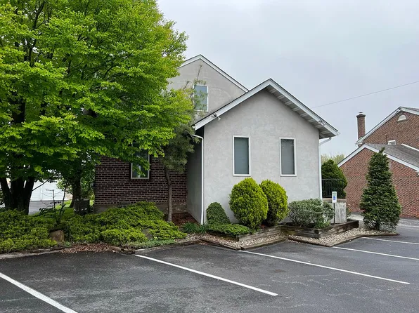 30 S Trooper Rd, Norristown, PA 19403