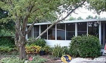 florida room yard side