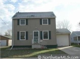 723 3rd St NE, Waseca, MN 56093