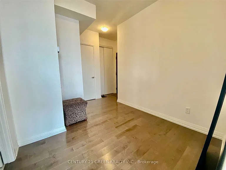 460 Adelaide St E #1815 — Photo 7