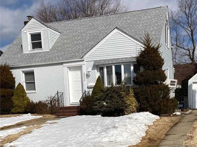 233 Anchor Way, Uniondale, NY, 11553