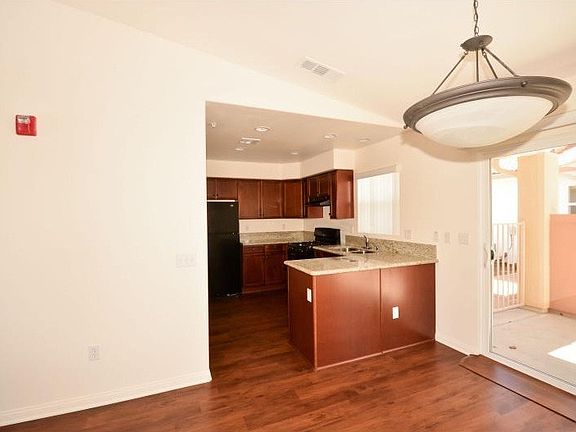 5th image of 1711 Pepper Tree Dr Unit 608