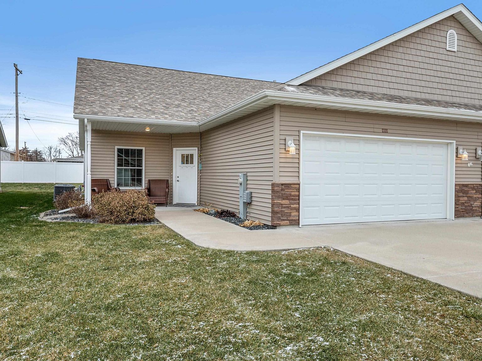 2320 13th St, Silvis, IL 61282 Zillow