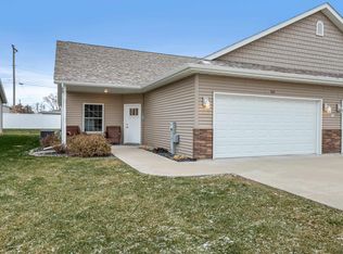 2320 13th St, Silvis, IL 61282