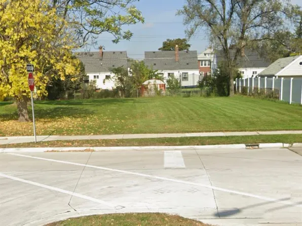 721 E Pearl Ave, Hazel Park, MI 48030