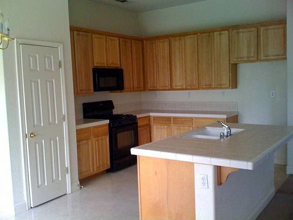 Modern Furnished Kitchen