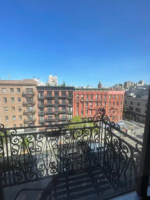 Rented by Jonis Realty | media 13