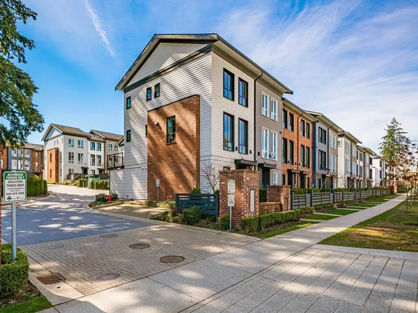 15898 27th Ave #49, Surrey, BC V3Z 0T2