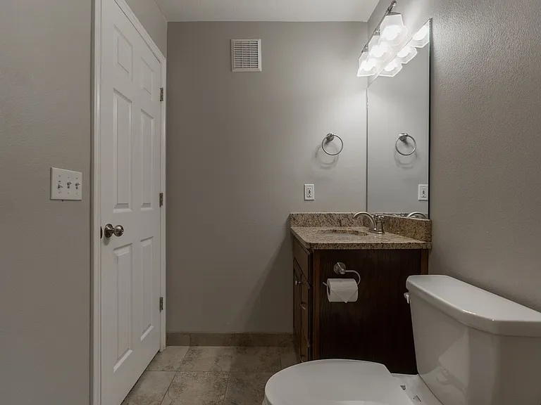 935 N University Ave #16 — Photo 11