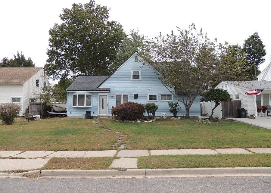 1st image of 60 Tanager Ln