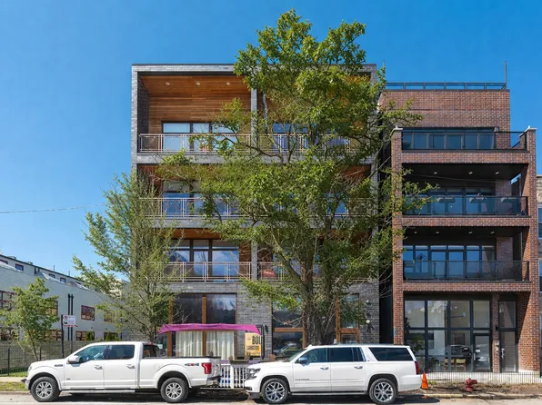 934 N California Ave #2S, Chicago, IL 60622