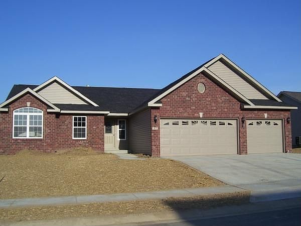 1st image of 1872 Wellington Ln