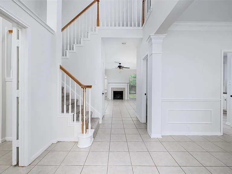 107 N Sunny Slope Cir — Photo 3