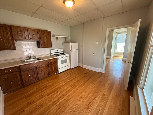 93 Pearl St #1F Photo 1