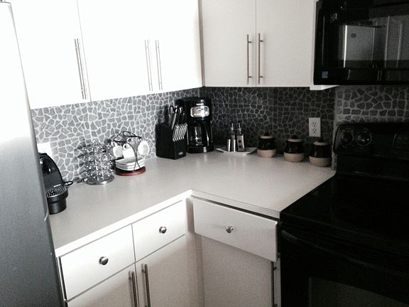 4th image of 218 NW 12th Ave APT 1010