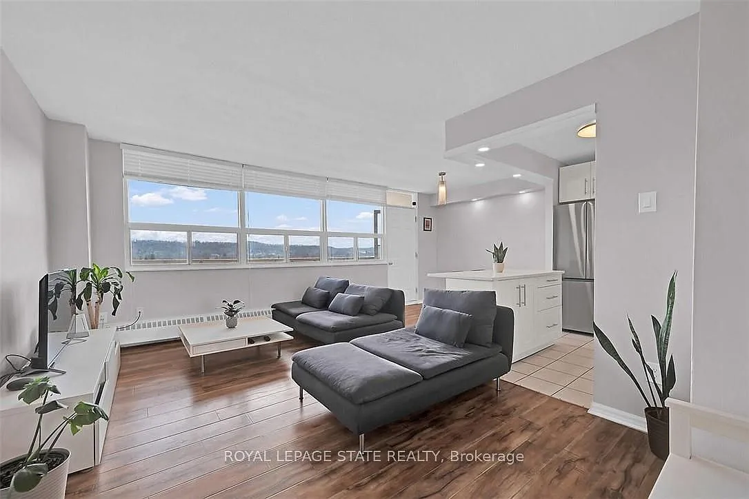 Building Photo - 15 Albright Rd #811